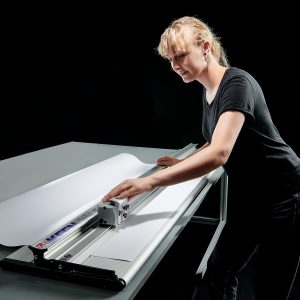 Sabre Series 2 – Ideal for Cutting PVC Foamboard, Vinyl, Woven Fabrics and More - Image 1
